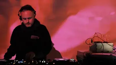 DB1