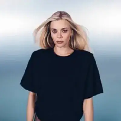 Becky Hill: Intimate Show + Guest DJ