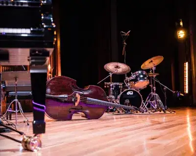 LIVE JAZZ MUSIC