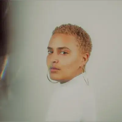 goldie (2)