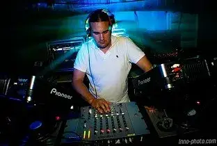 DJ Ollie